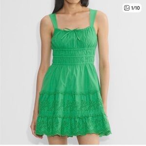Aritzia Sunday Best Martine Poplin Dress in Court Green!